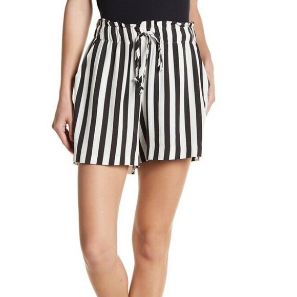 NWT BCBGeneration Shorts - Picture 1 of 4
